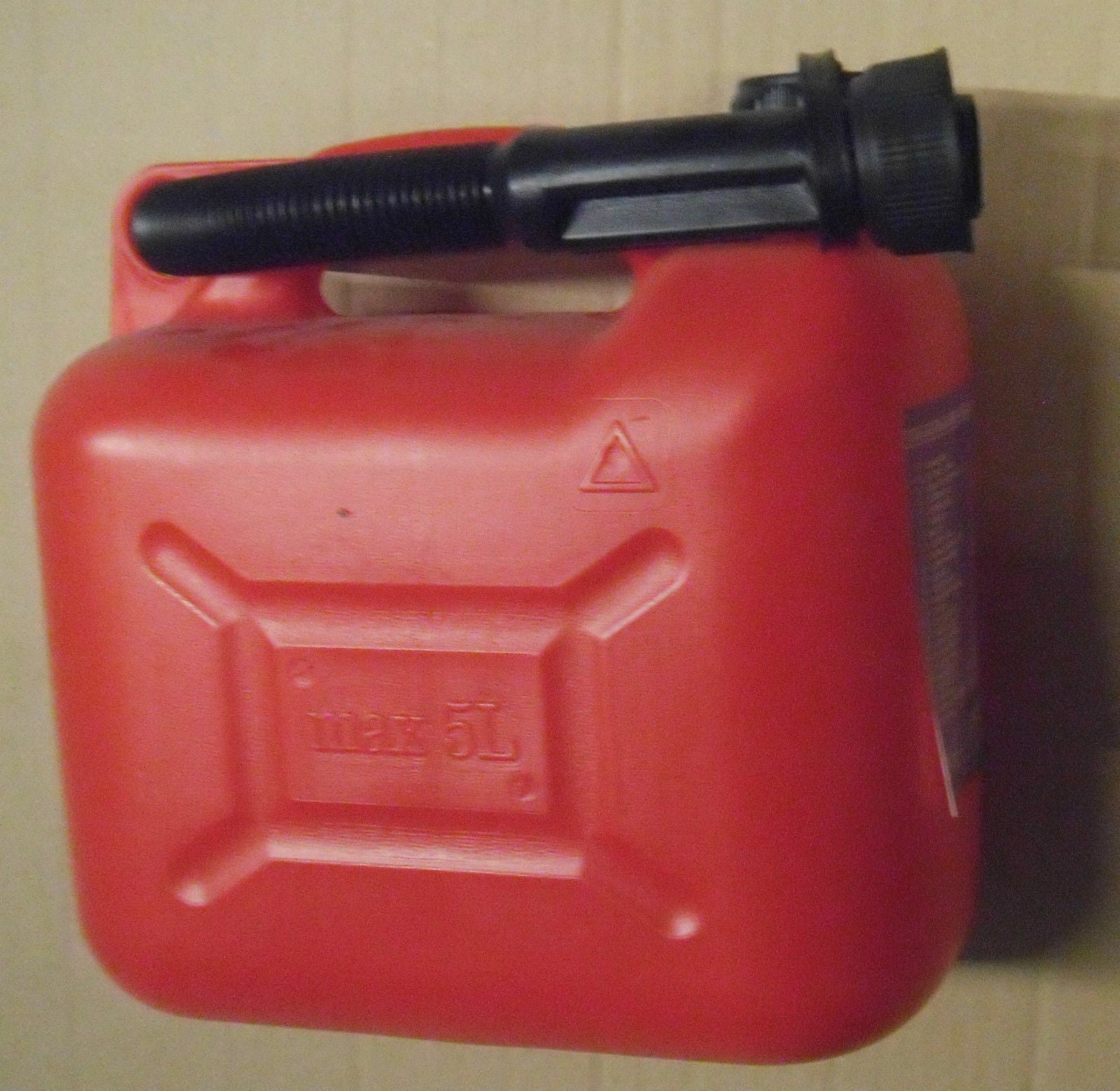 5l canister plastic reserve fuel petrol diesel container auxiliary tank