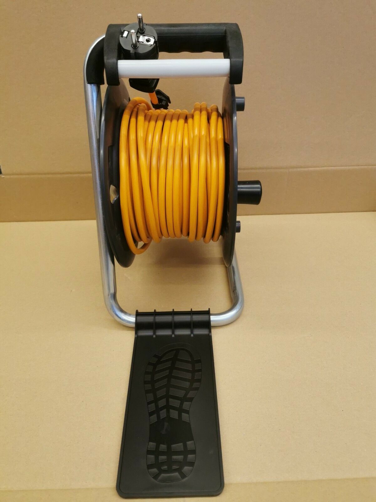 Brennenstuhl Kabeltrommel 20m 4 Steckdosen Verlängerungskabel Mit Trommeltritt