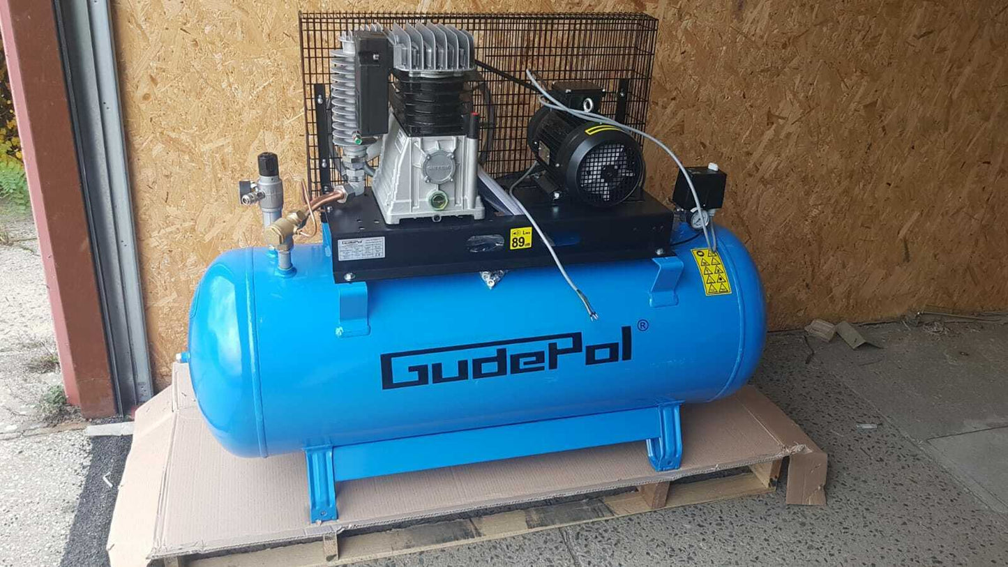 Gudol piston compressor 270l 2 cylinder 4KW 400V 560L/min operating pressure 15 bar